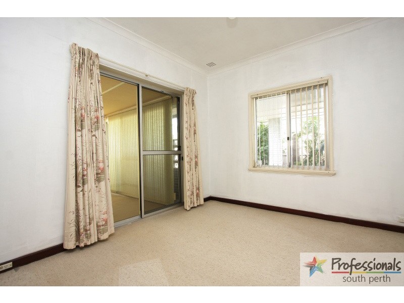 113 Manning Road, Manning WA 6152