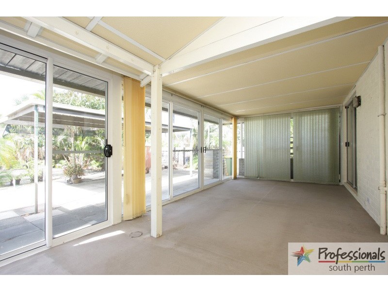 113 Manning Road, Manning WA 6152