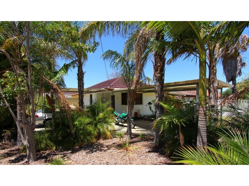 1 Treeby Street, Coolbellup WA 6163