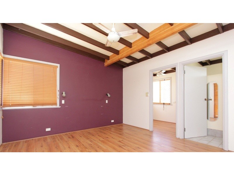 1 Treeby Street, Coolbellup WA 6163