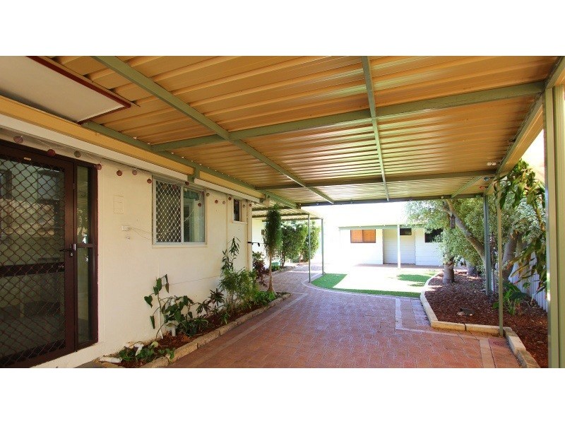 1 Treeby Street, Coolbellup WA 6163