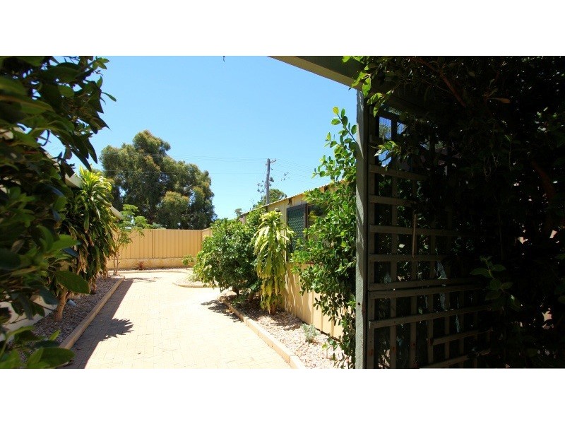 1 Treeby Street, Coolbellup WA 6163