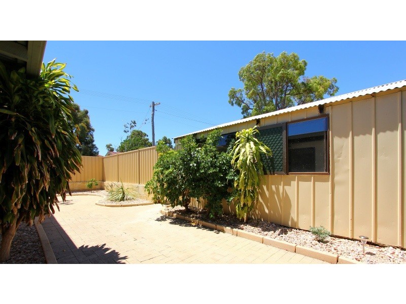 1 Treeby Street, Coolbellup WA 6163