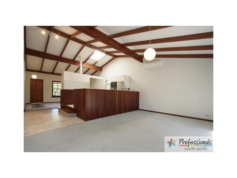 60b Hobbs Avenue, Como WA 6152