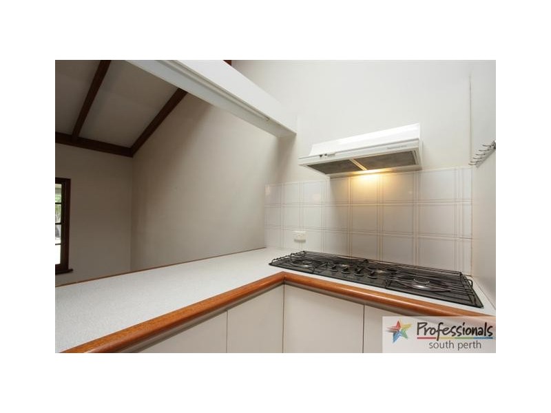 60b Hobbs Avenue, Como WA 6152