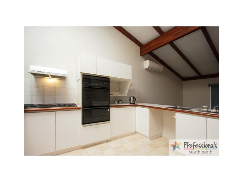 60b Hobbs Avenue, Como WA 6152