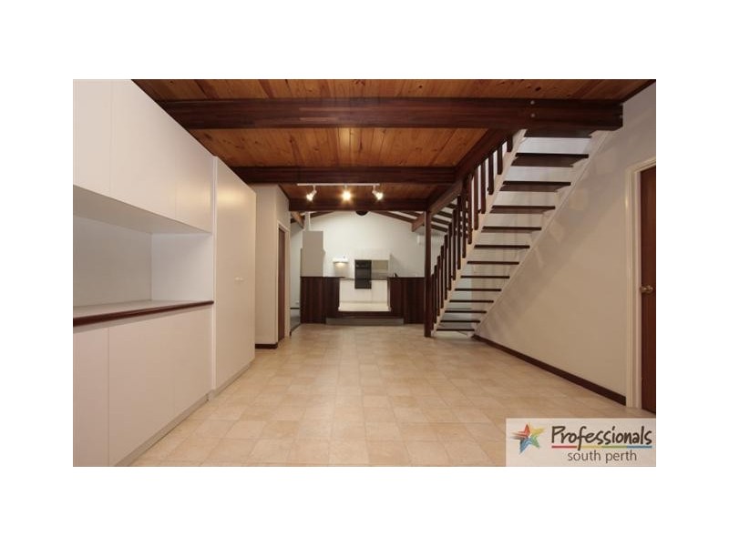 60b Hobbs Avenue, Como WA 6152