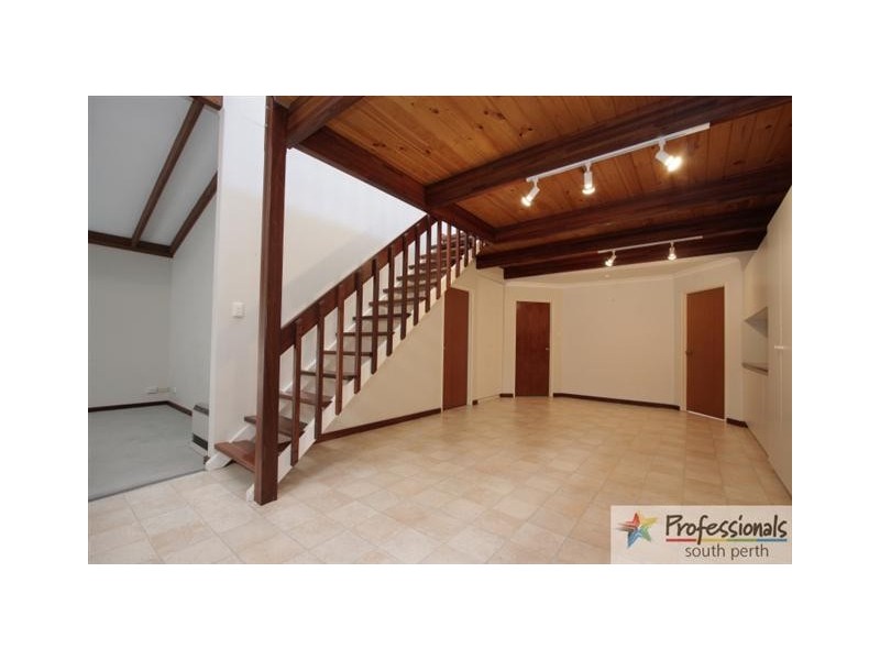 60b Hobbs Avenue, Como WA 6152