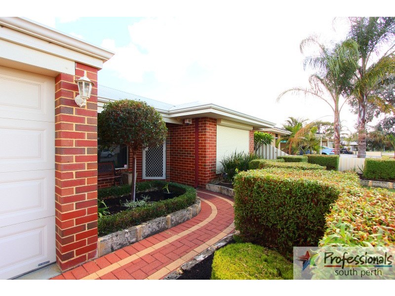 7 Ralphs Street, Seville Grove WA 6112