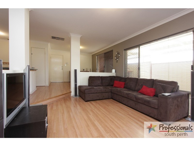 7 Ralphs Street, Seville Grove WA 6112