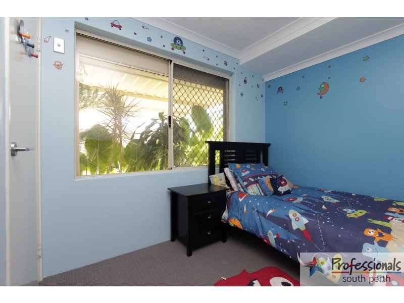 7 Ralphs Street, Seville Grove WA 6112