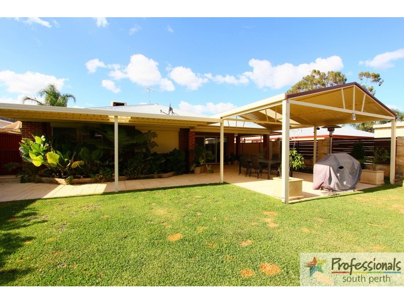 7 Ralphs Street, Seville Grove WA 6112