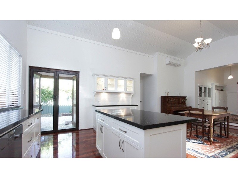 7 Arundel st, Kensington WA 6151