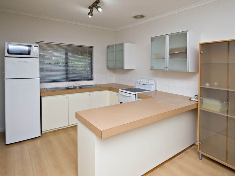 2/4 Jane Road, Applecross WA 6153