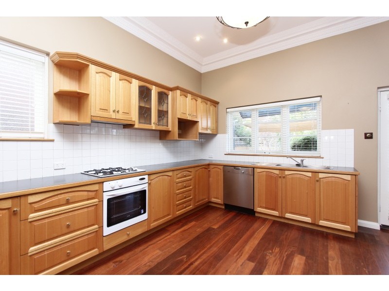 15 Vista Street, Kensington WA 6151