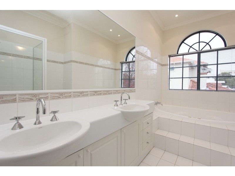 18 Joseph Street, West Leederville WA 6007