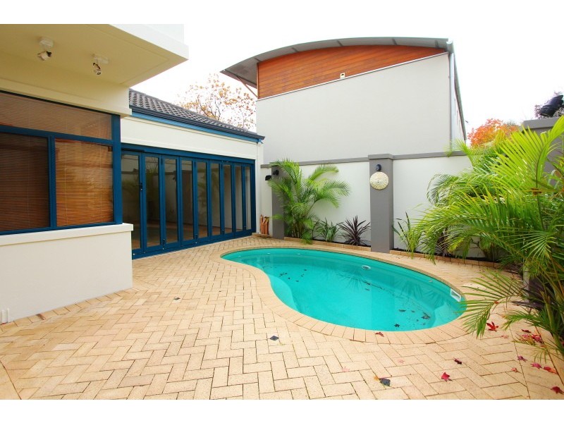 18 Joseph Street, West Leederville WA 6007