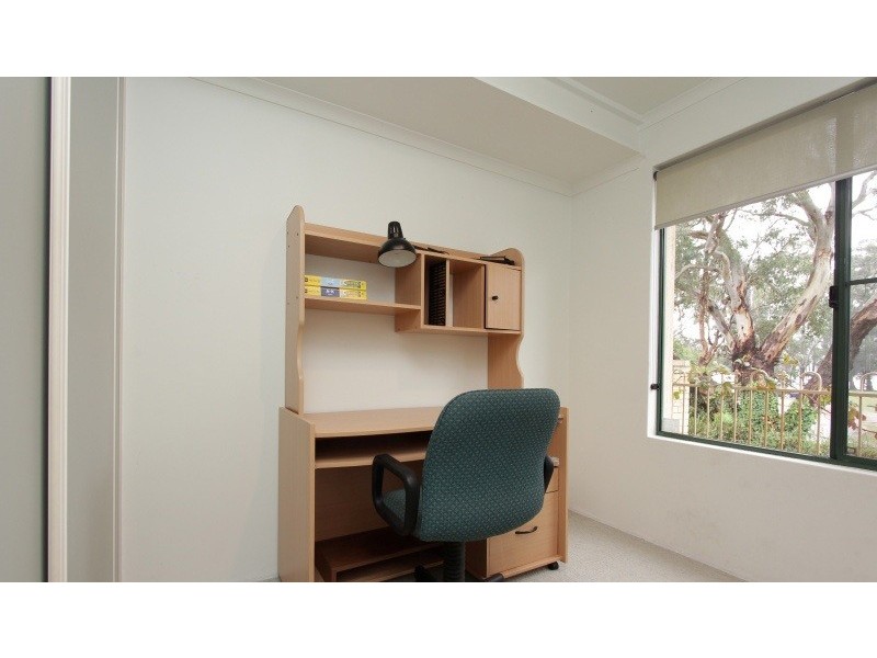 4/2 Johnson Road, Maylands WA 6051