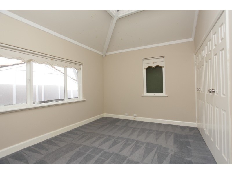 28 Fourth Avenue, Kensington WA 6151