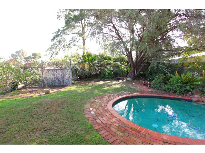 28 Fourth Avenue, Kensington WA 6151