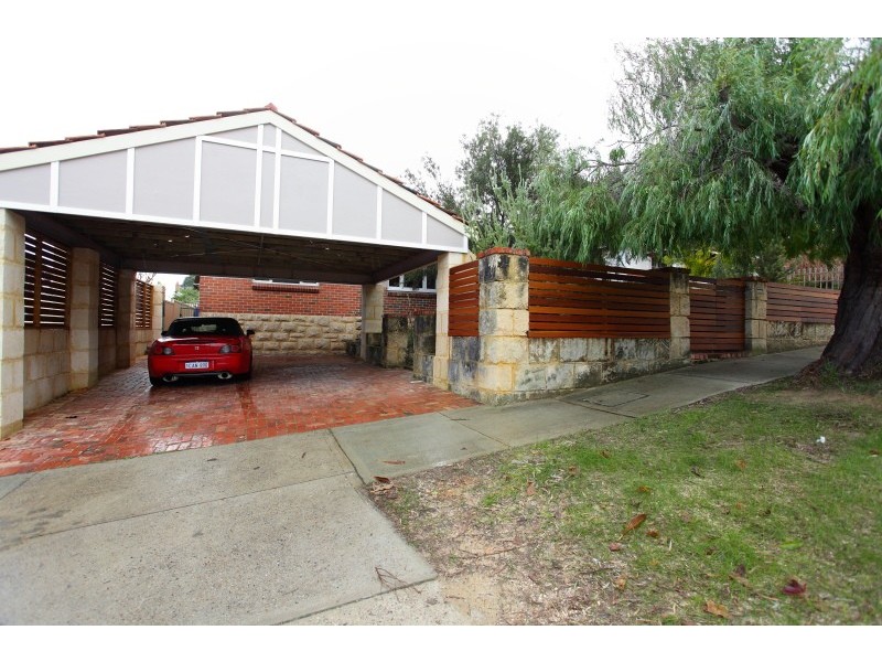 28 Fourth Avenue, Kensington WA 6151