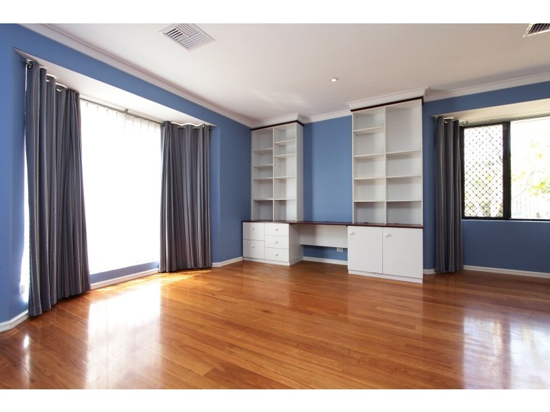 7 Athenian Close, Padbury WA 6025