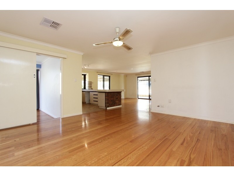 7 Athenian Close, Padbury WA 6025