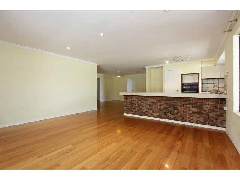 7 Athenian Close, Padbury WA 6025