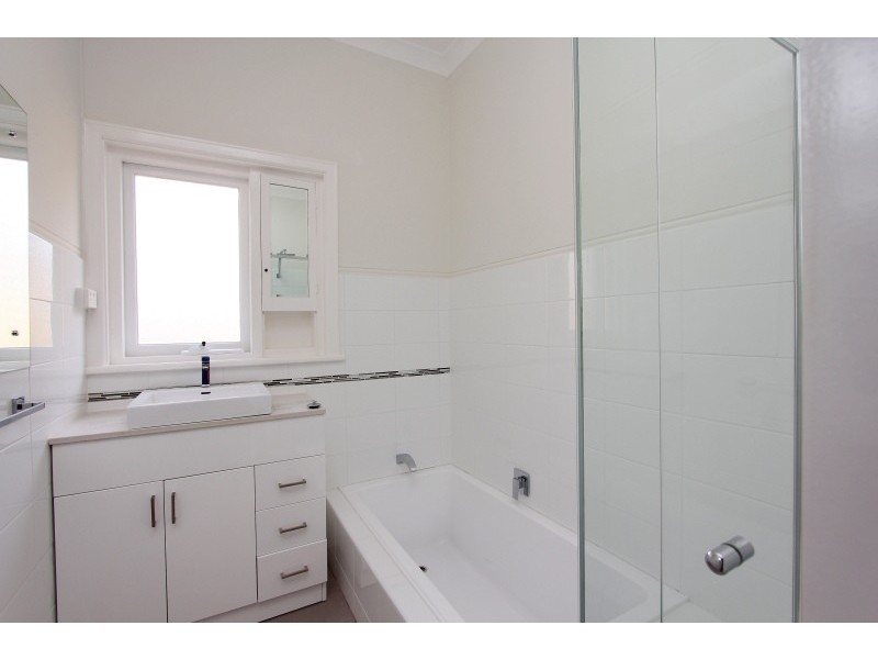 24 Wyndam Street, St James WA 6102