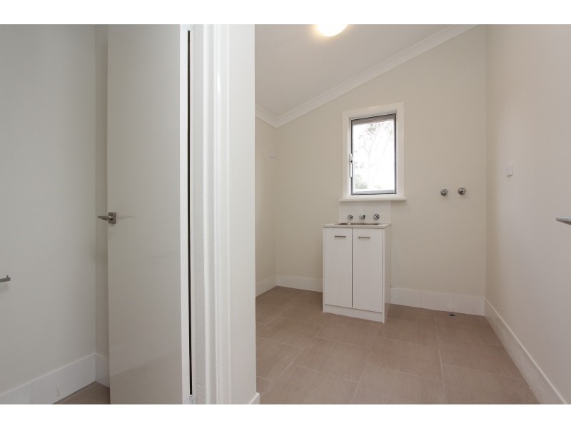 24 Wyndam Street, St James WA 6102