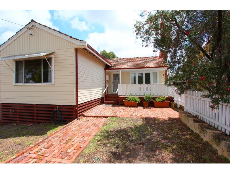 27 Reen Street, St James WA 6102