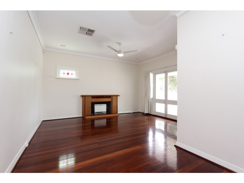 27 Reen Street, St James WA 6102