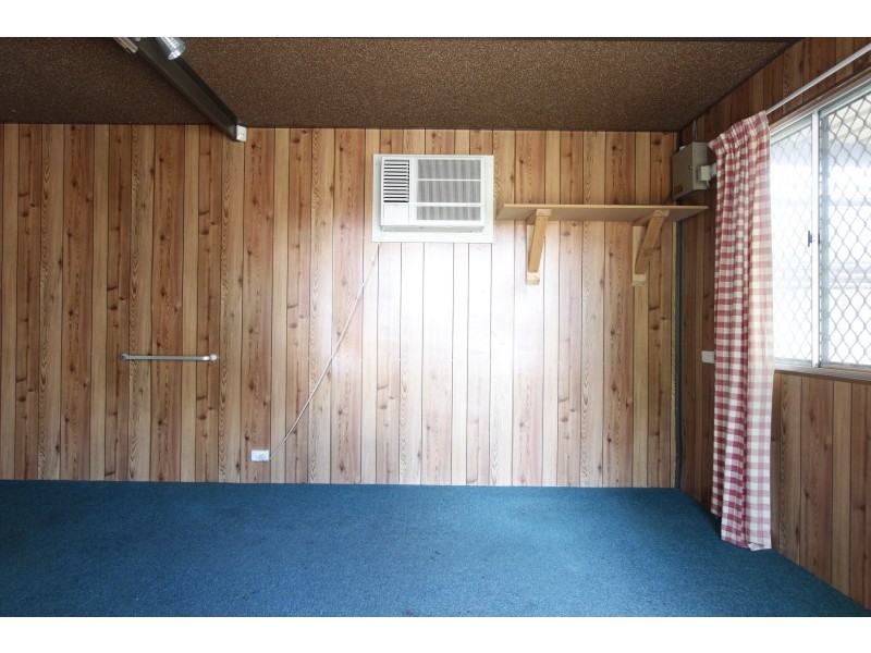 27 Reen Street, St James WA 6102