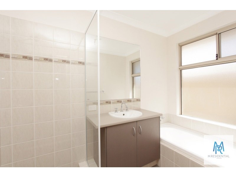 12a Northumberland Road, Forrestfield WA 6058