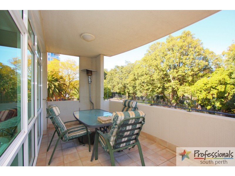 2/146 Mill Point Road, South Perth WA 6151