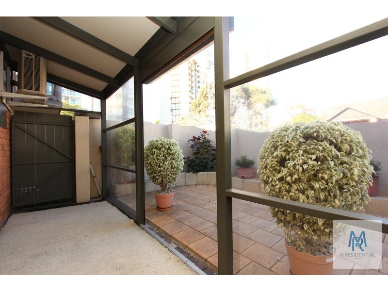 1/3 Darley Street, South Perth WA 6151