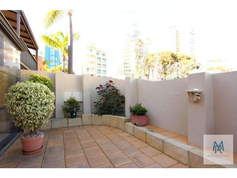 1/3 Darley Street, South Perth WA 6151