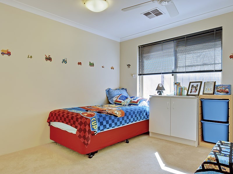 64 Bradshaw Crescent, Manning WA 6152