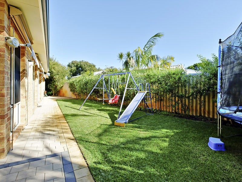 64 Bradshaw Crescent, Manning WA 6152