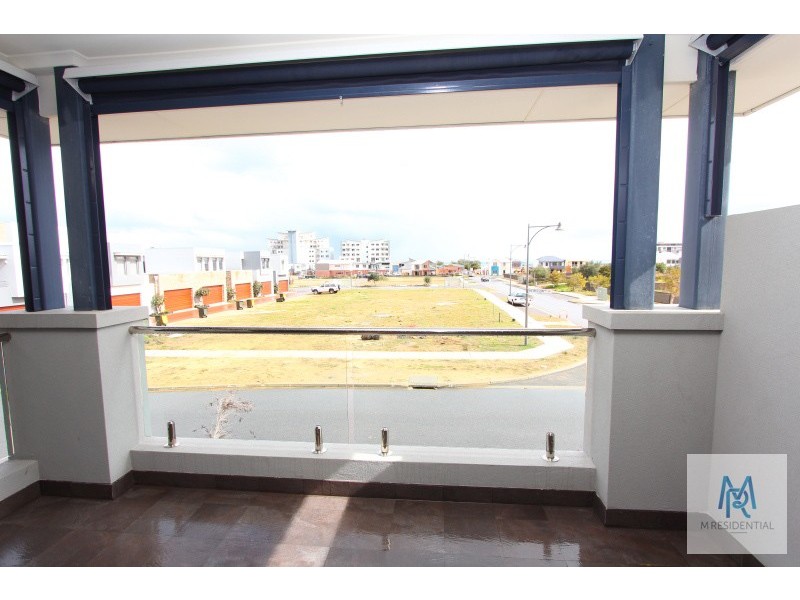 41 Heirisson Way, North Coogee WA 6163