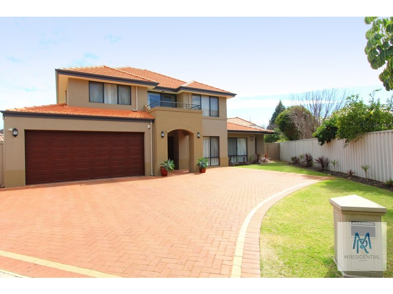 13 Omagh Grove, Waterford WA 6152