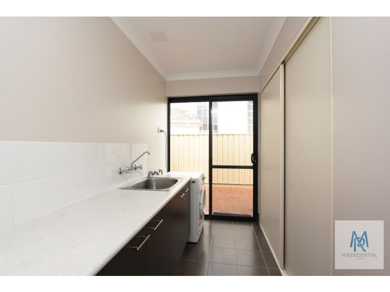 13 Omagh Grove, Waterford WA 6152