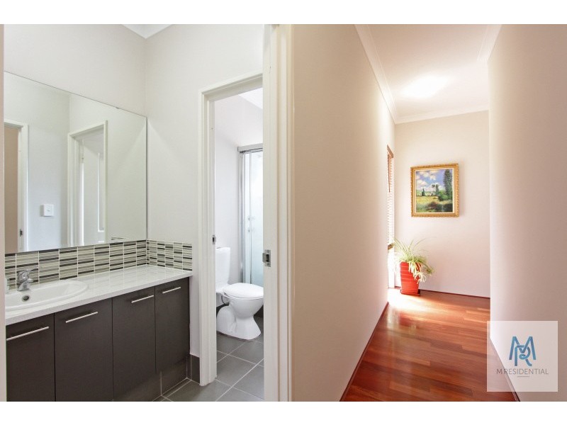 13 Omagh Grove, Waterford WA 6152