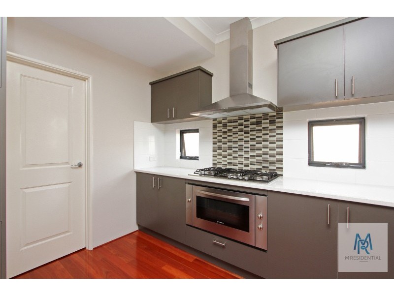 13 Omagh Grove, Waterford WA 6152