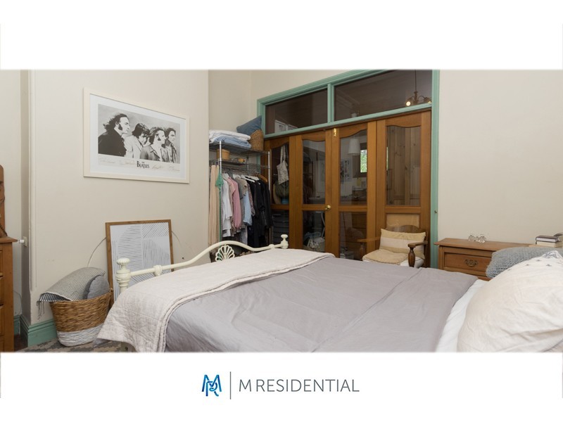 8a Holmesdale Road, Woodbridge WA 6056