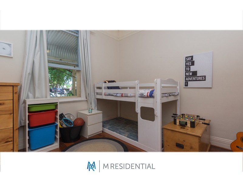 8a Holmesdale Road, Woodbridge WA 6056