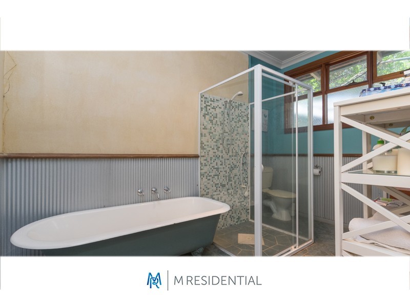 8a Holmesdale Road, Woodbridge WA 6056