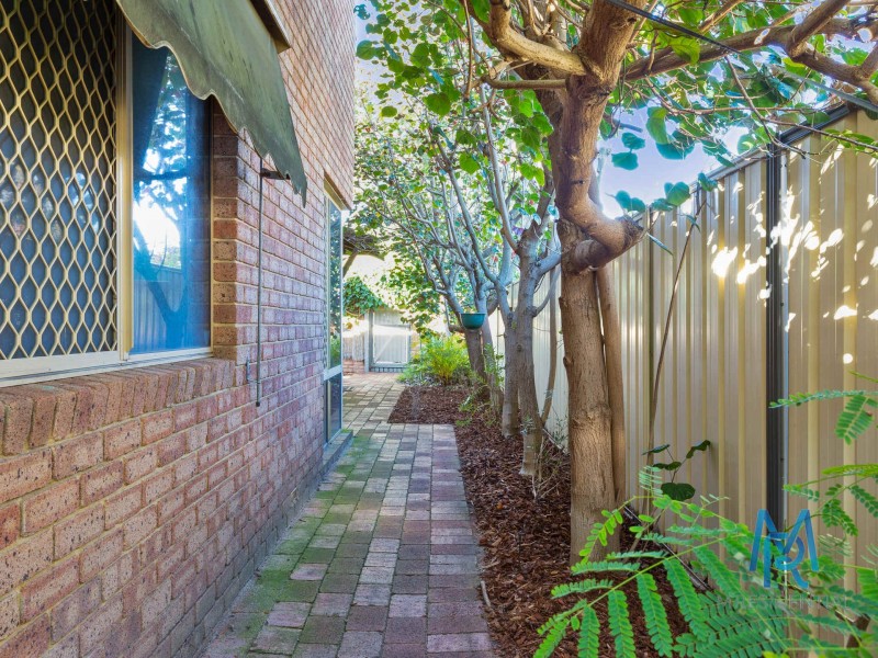 4/35 Park Street, Como WA 6152