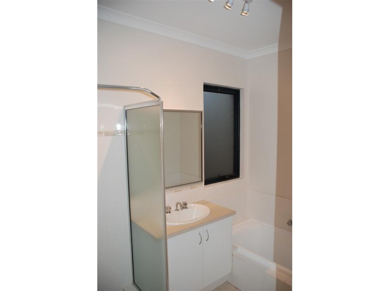 1/82-84 Queen Street, Bentley WA 6102