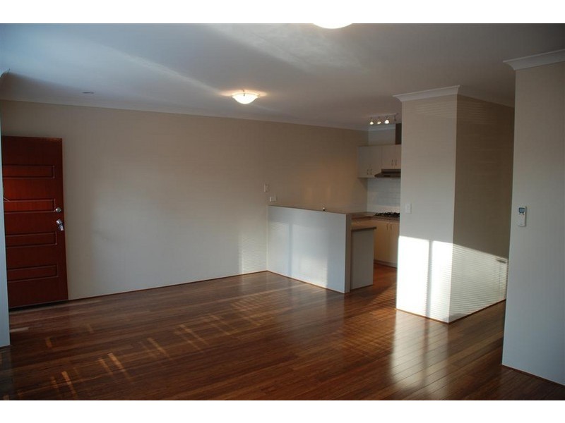 1/82-84 Queen Street, Bentley WA 6102